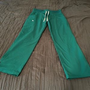 XS Petite Figs Hunter Green scrub pants
